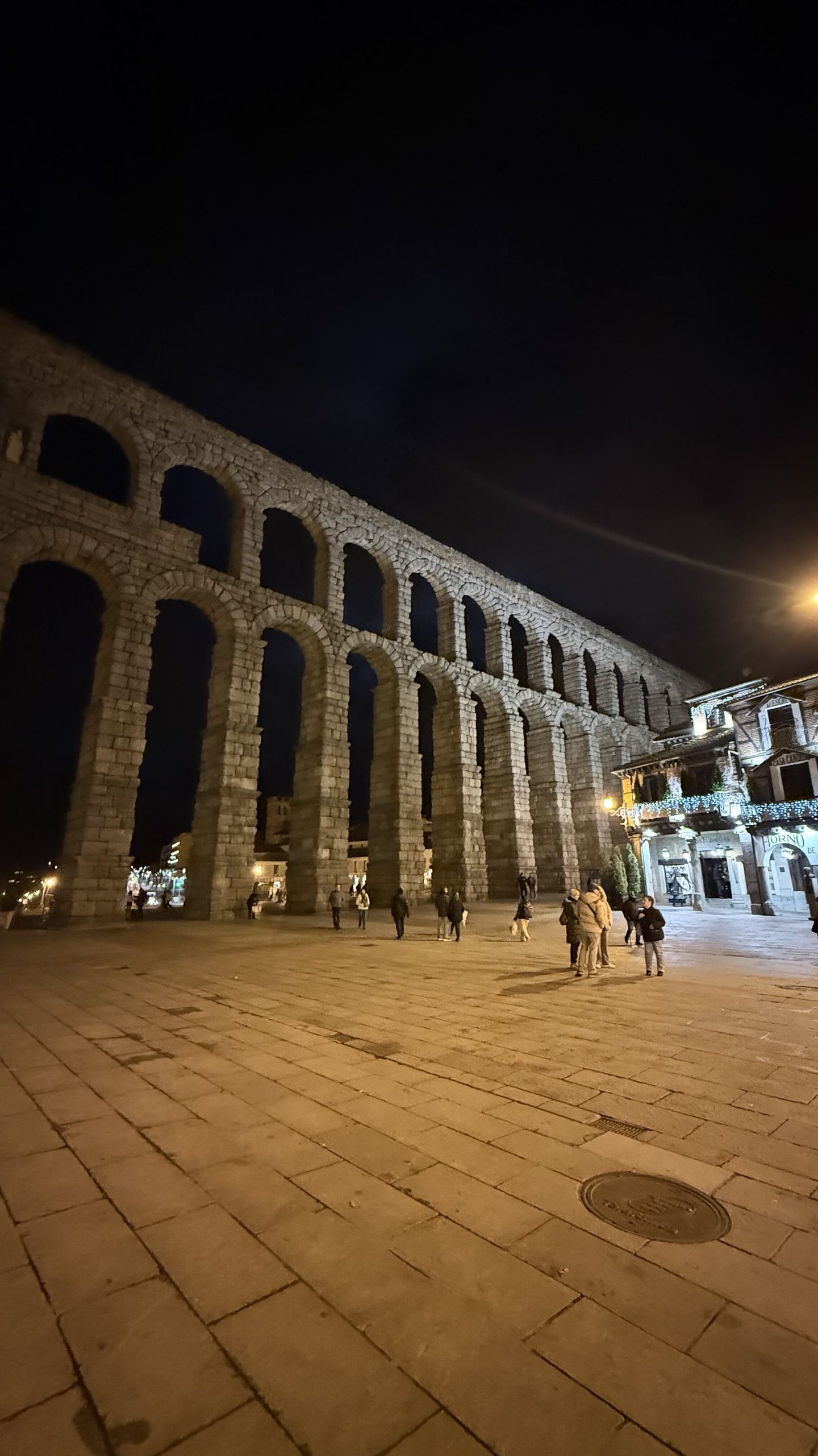Segovia merece una noche: por qué no volver a Madrid después del cochinillo